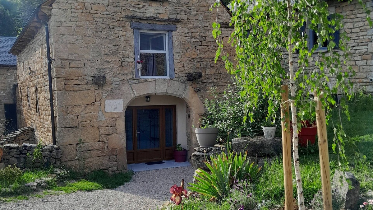 Brenoux House | Renovated barn in the heart of Lozère
