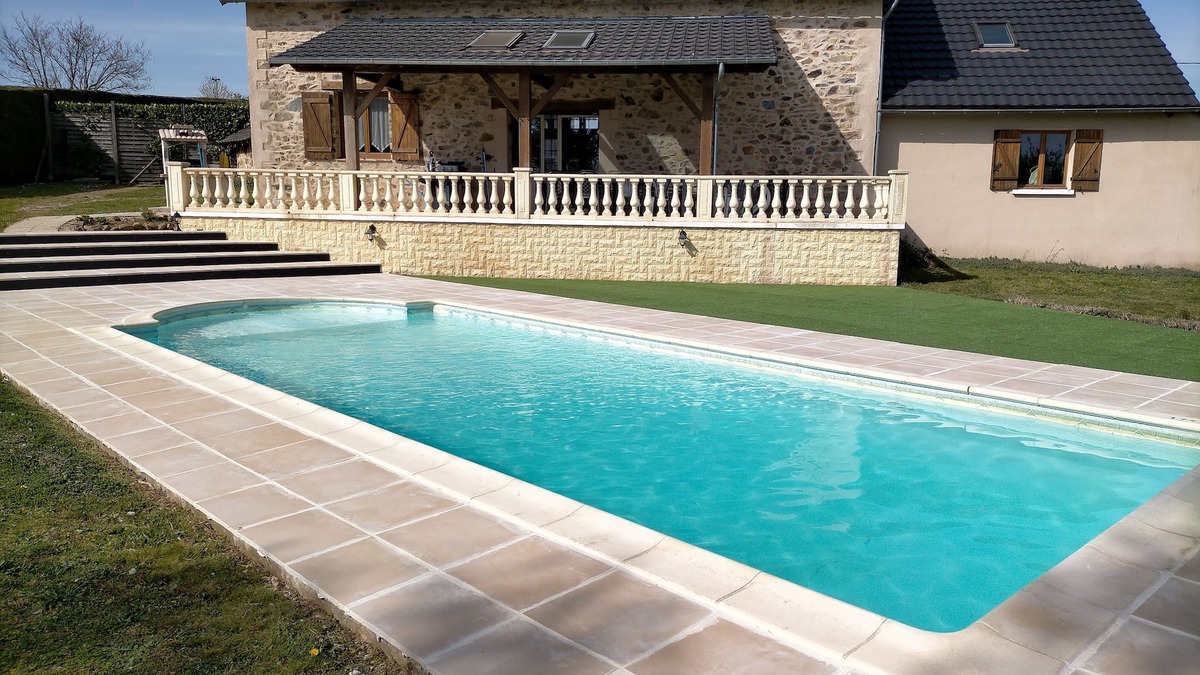 Saint-Mesmin House | RENOVATED BARN WITH PRIVATE INDOOR POOL