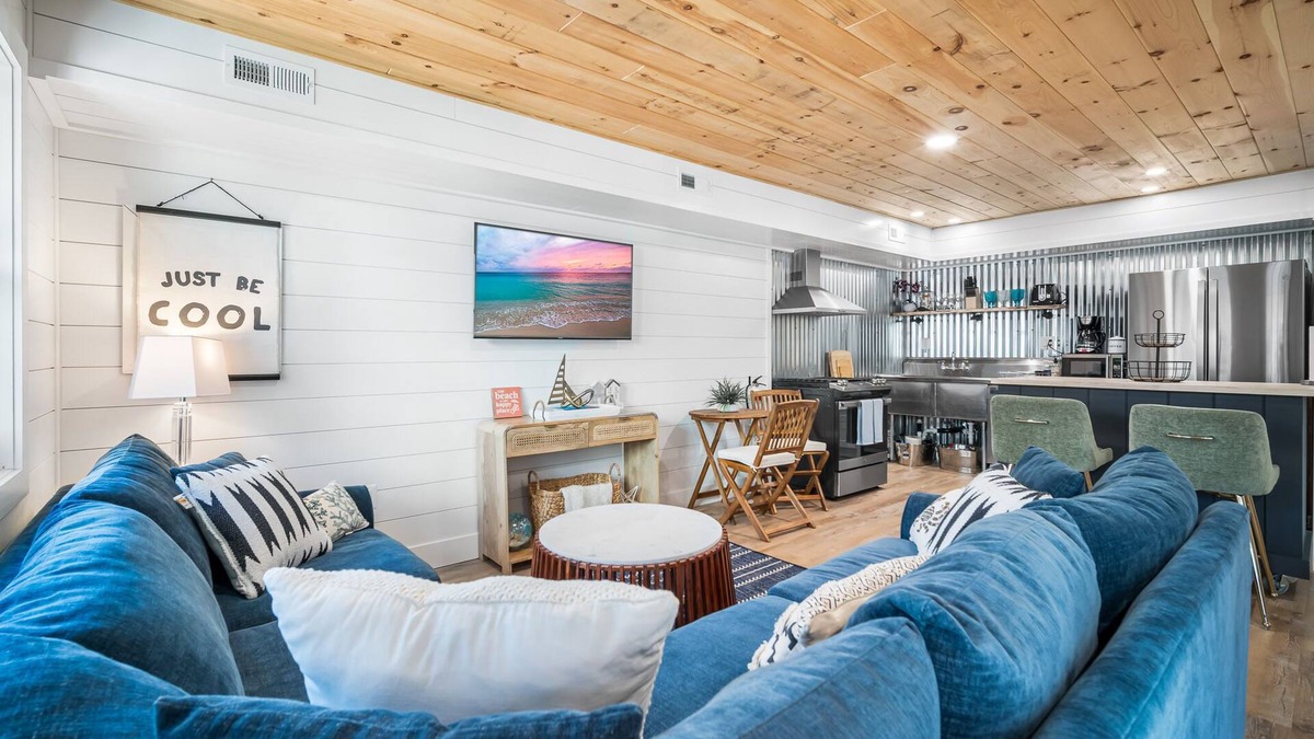 Margate City House | Renovated Beach Cottage + Offstreet Parking + 1 Block to Beach!