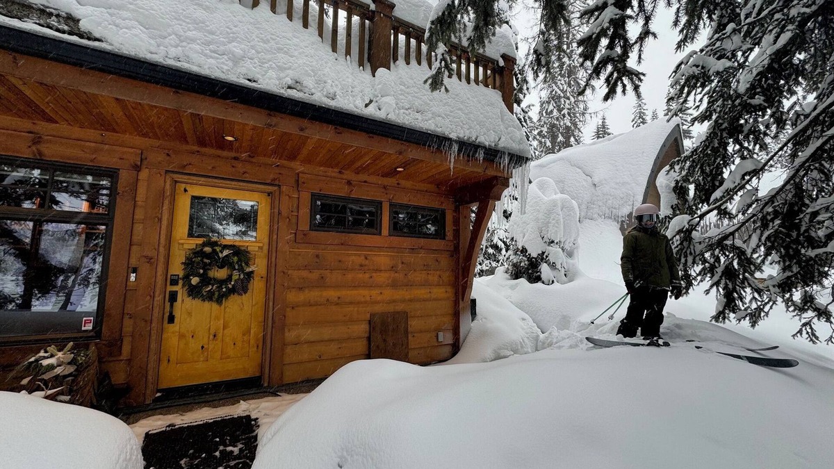 Silver Star Mountain Cabin | Renovated 2 bedroom cabin - amazing location, private hot tub, laundry, storage.