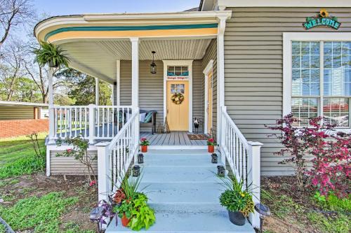 Winnsboro House | Renovated Carnegie Cottage - Walk to Dtwn!