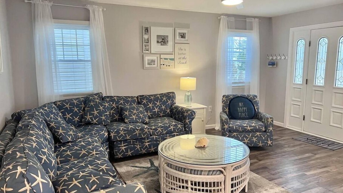 South End Condo | Renovated Condo/3BR 2BA First Floor Unit Near South End Beach Access