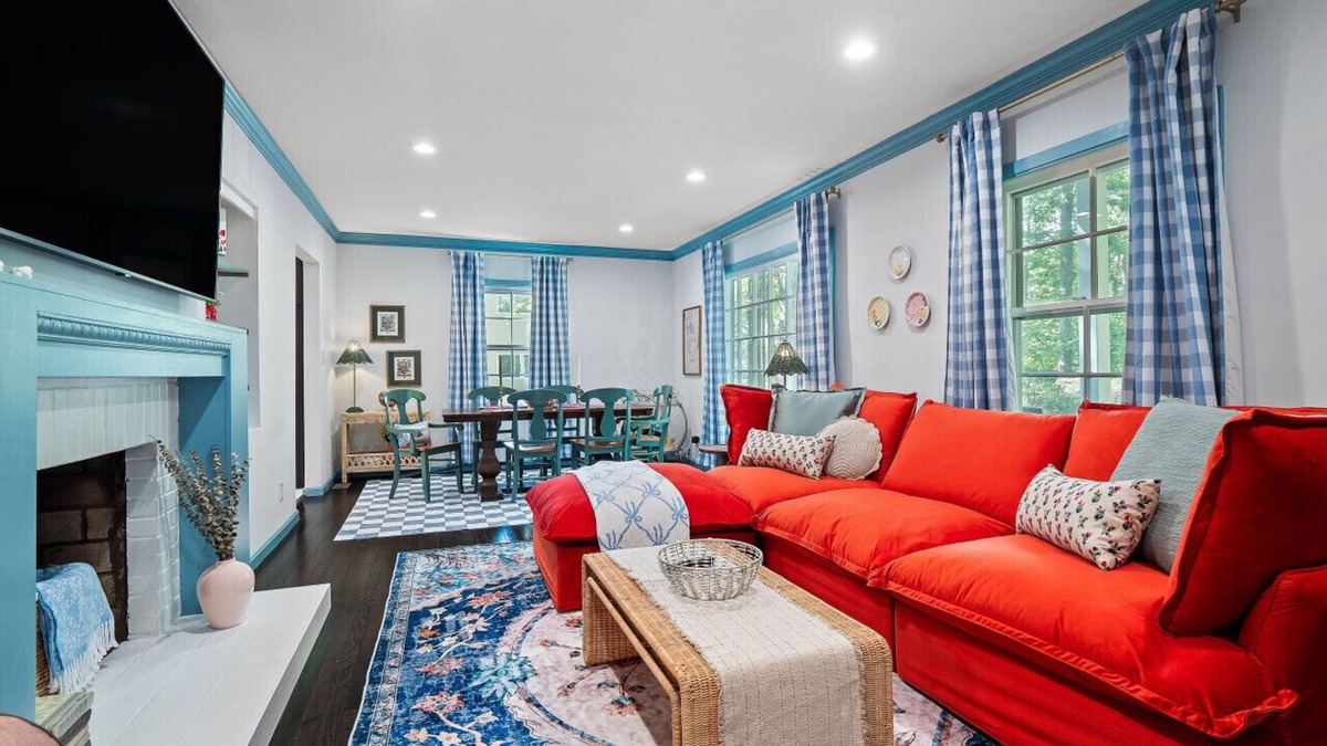 Moreland Hills House | Renovated Cottage|Game Room|Fire Pit|Sleeps 8