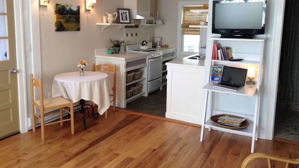 Poughkeepsie Cottage | Renovated Cottage in the Heart of Hudson Valley close to Walkway Over Hudson