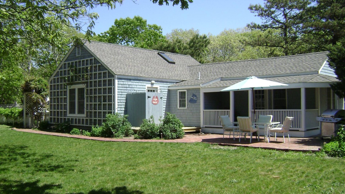 Edgartown Cottage | Renovated Cottage with nice yard and homey interior