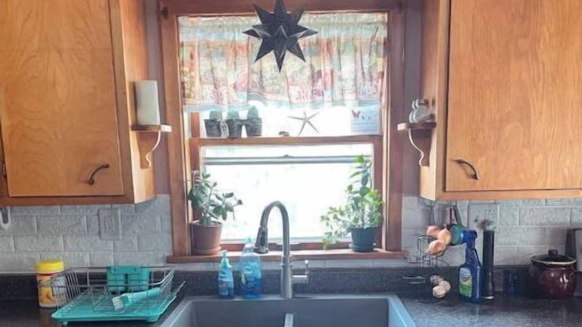 Port Washington House | Renovated Country Schoolhouse near Ohio's Amish Country.