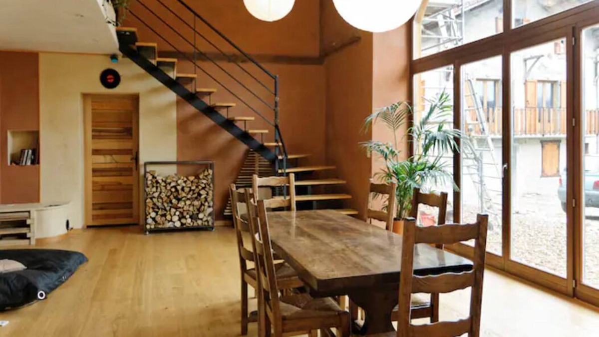 Tullins House | Renovated country property close to hikes
