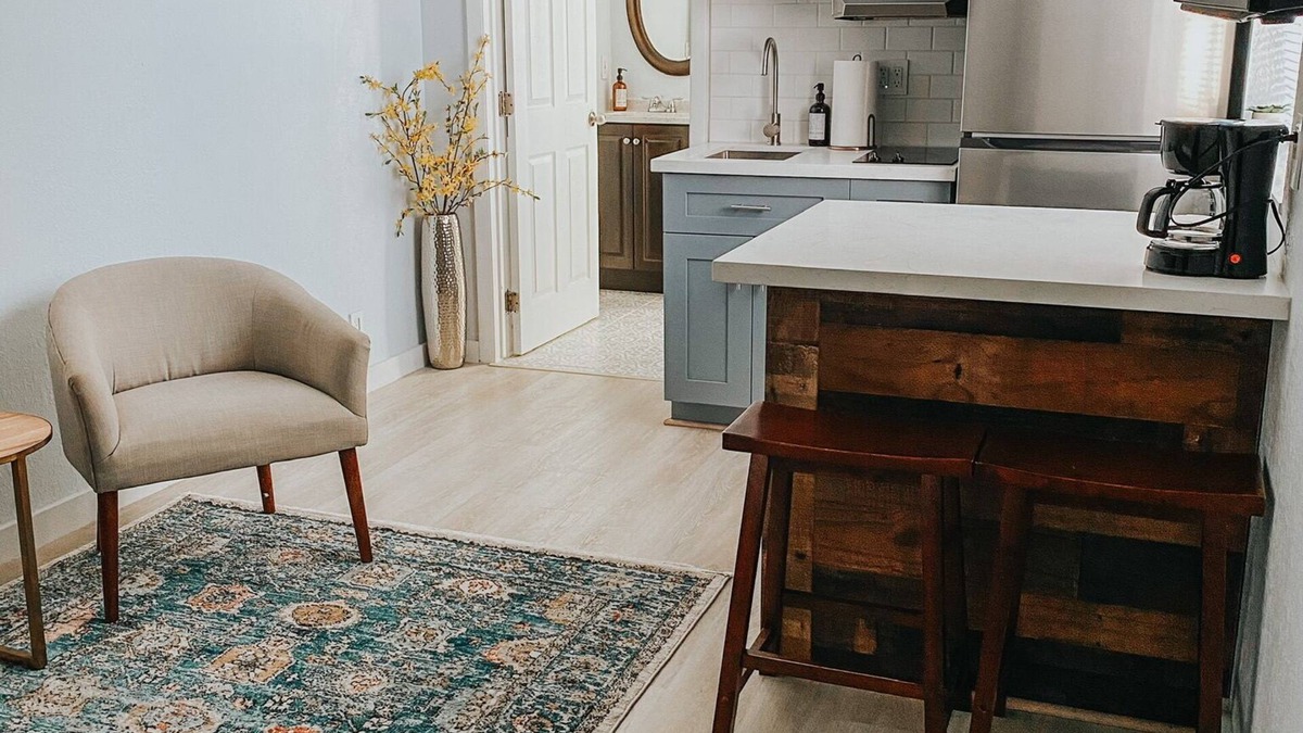 Highland Garden Apartment | Renovated Downtown Hollywood Efficiency/1 Bath