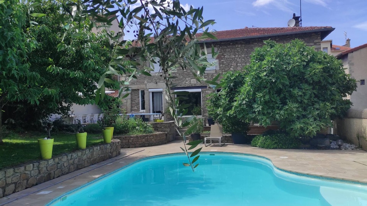 Saint-Paul en Jarez House | Renovated farmhouse in village with swimming pool, sauna, Nordic bath and hanging net