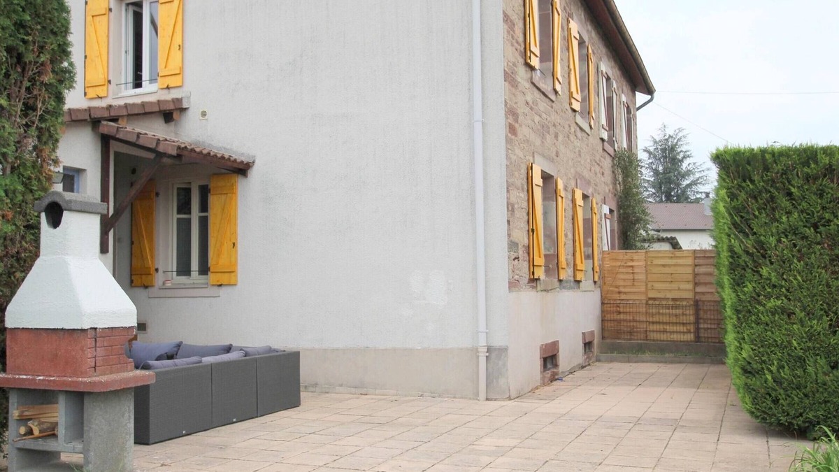 Luxeuil-les-Bains Apartment | Renovated Family Apartment with Garden & BBQ, Luxeuil-les-Bains
