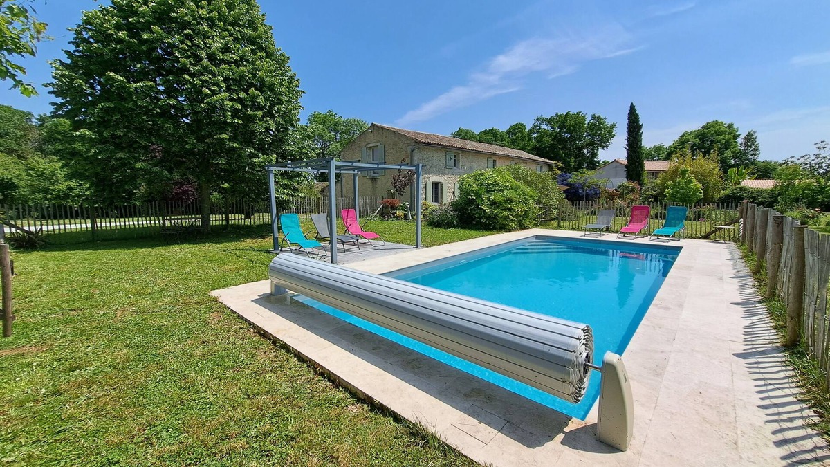 Val de Gatine House | Renovated former sheepfold in the countryside with swimming pool