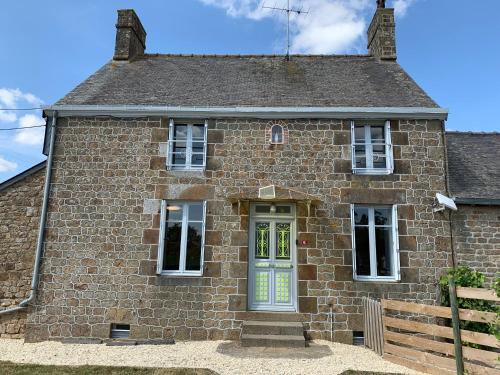 Herce House | Renovated French Country House for Six - A Home for Your Next Holiday