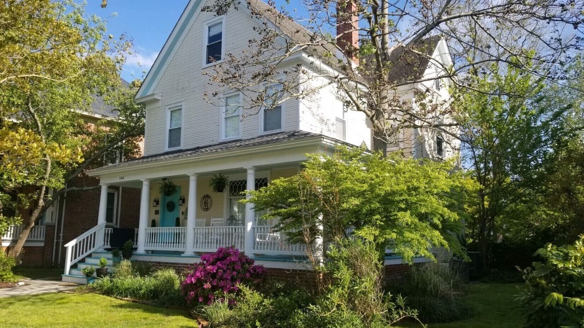 Cape Charles House | Renovated Gem: Walk to Beach, Historic District Shops, Restaurants, Central Park