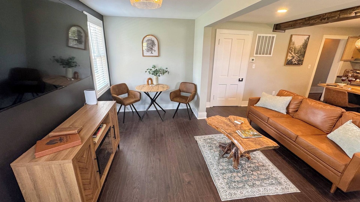 Romney Apartment | Renovated Historic 1870 Home 2 BR Suite on 1st Floor Full Amenities Firepit Deck