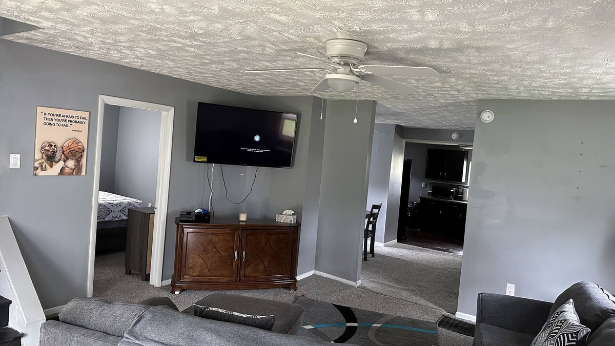 Springfield House | Renovated Home Away From Home
