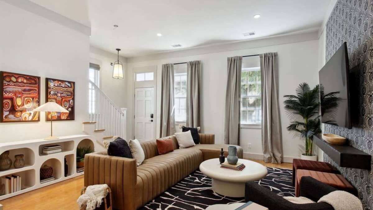 Old West Broad Neighborhood Condo | Renovated Home | Free Parking
