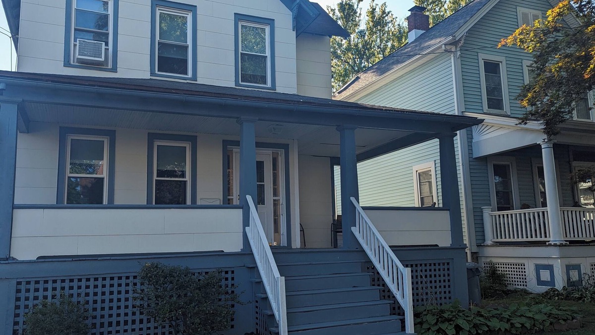 Saugerties House | Renovated home with spa access Steps from Cantine Field/HITS