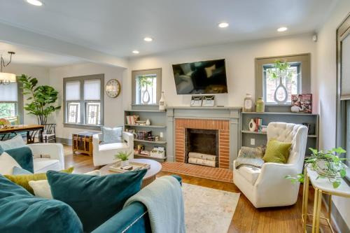 Tech Terrace House | Renovated Lubbock Home - Walk to Texas Tech!