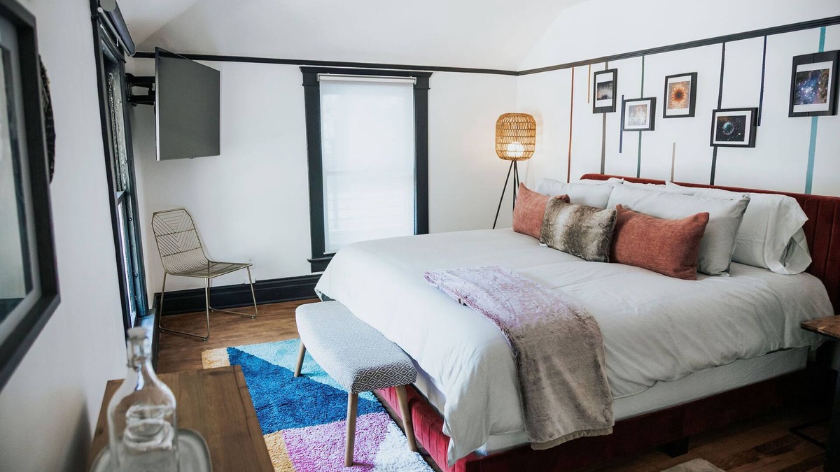 Kerrytown House | Renovated. Modern. Downtown + 1.5 Miles to Stadium