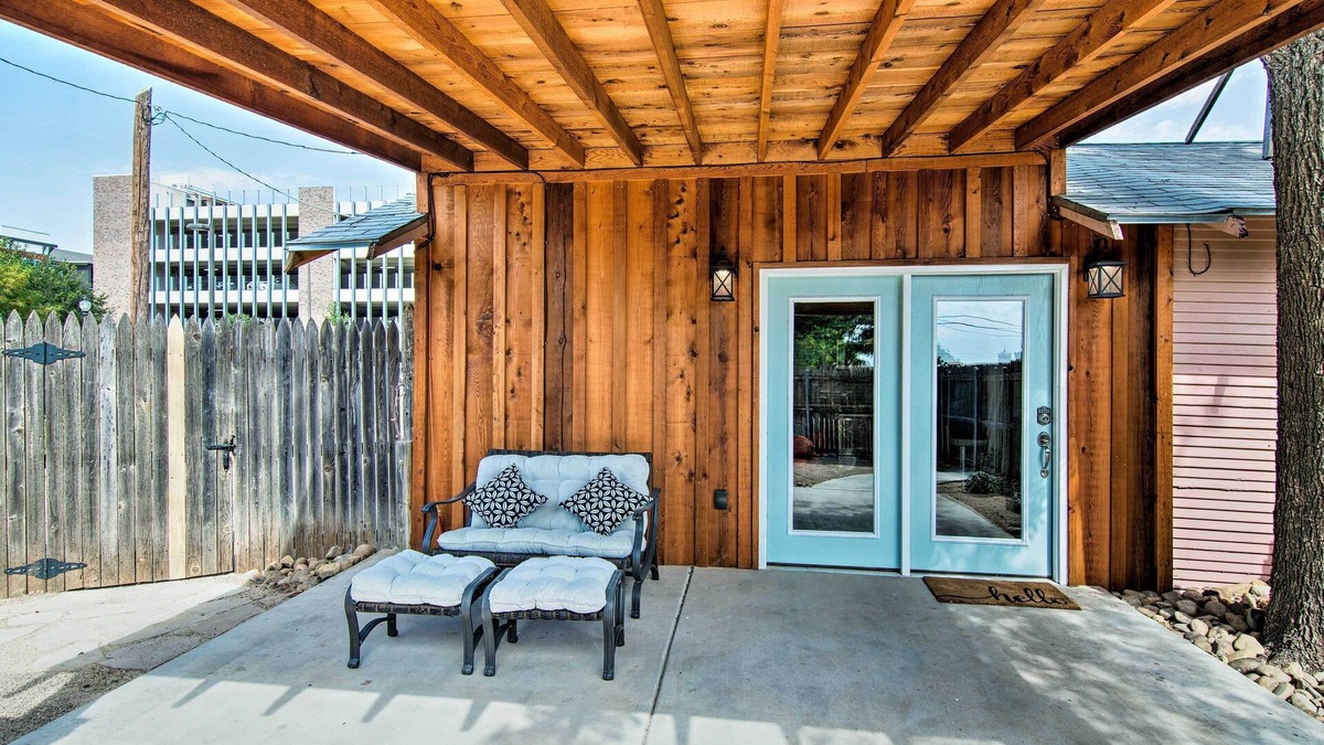 North Overton House | Renovated Modern Home w/Patio, Walk to Texas Tech