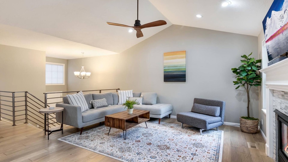 Holladay House | Renovated Modern Townhome in the heart of Holladay