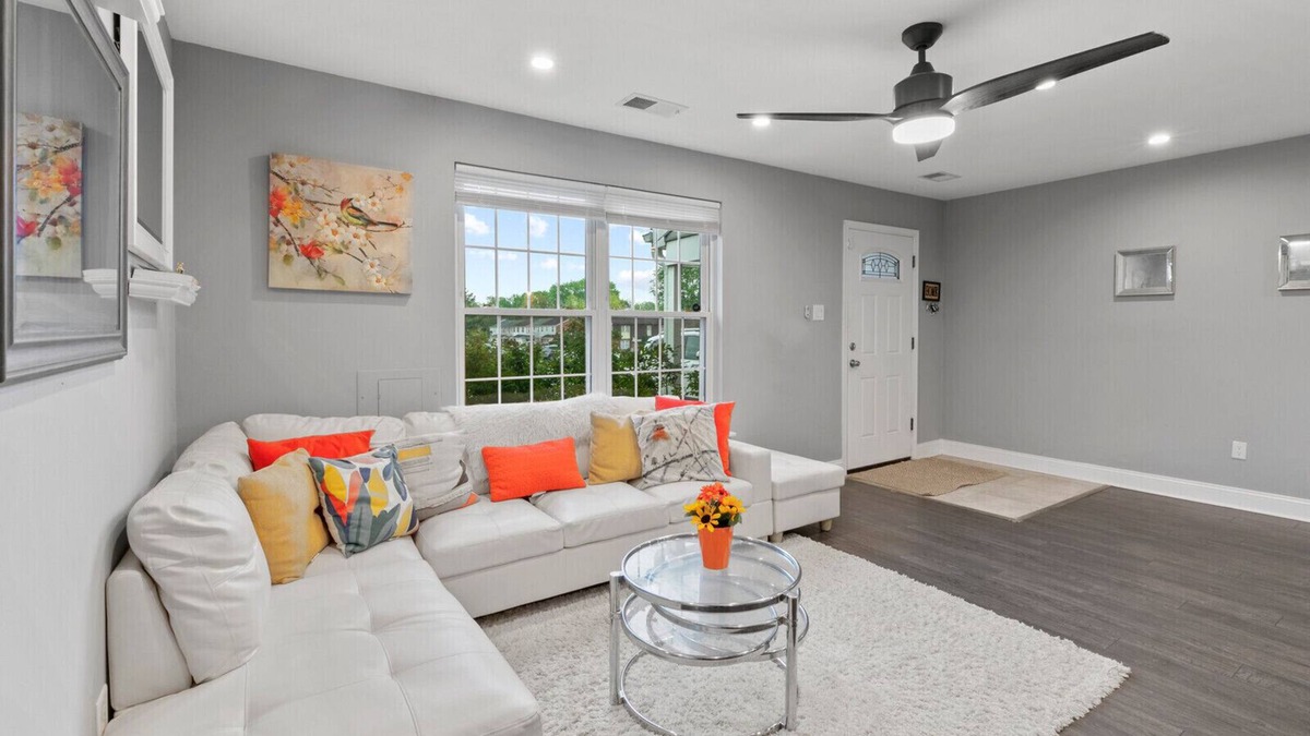 Grenloch House | Renovated Oasis/Private Patio & Grill Near Philly