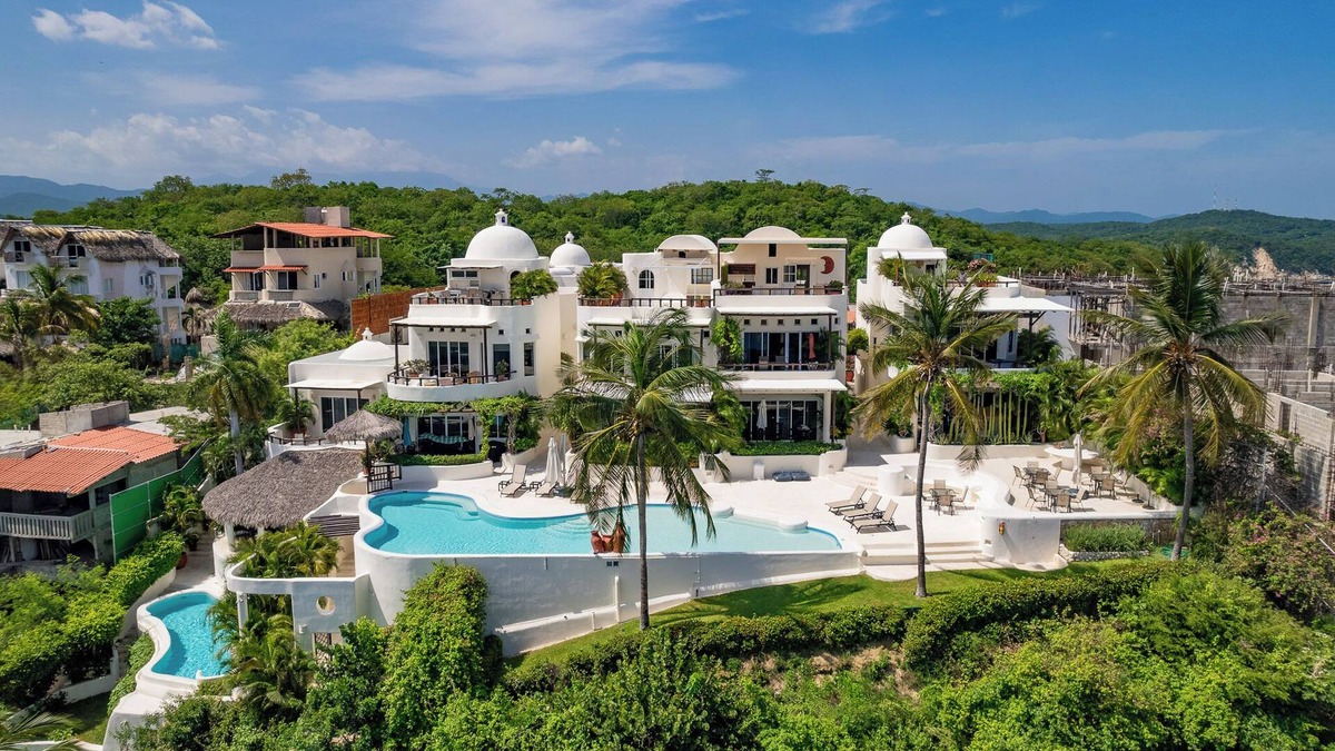 P Chahue Villa | Renovated Ocean View Villa + Private Pool