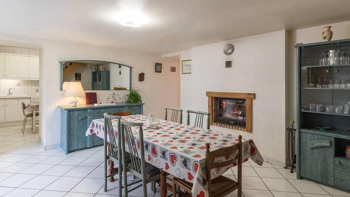 Brotte-les-Ray Cottage | Renovated old house with pool in Brotte-lès-Ray