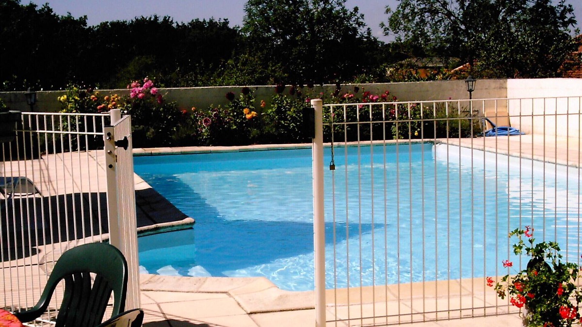 Assier House | Renovated old house 140m2 with park and private swimming pool