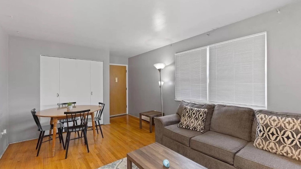 Finneytown Apartment | Renovated, Private Apt 15 mins from Cincy! pet friendly, long-term&short-term
