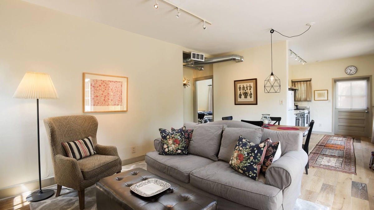 Downtown Santa Fe House | Renovated quiet adobe casita. 2 queen bed, 2 bath, only 10 min walk to Plaza!