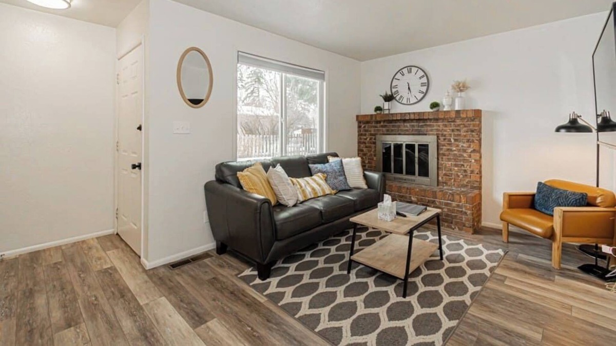 Rexburg Condo | Renovated Rexburg home 85mins to Yellowstone!