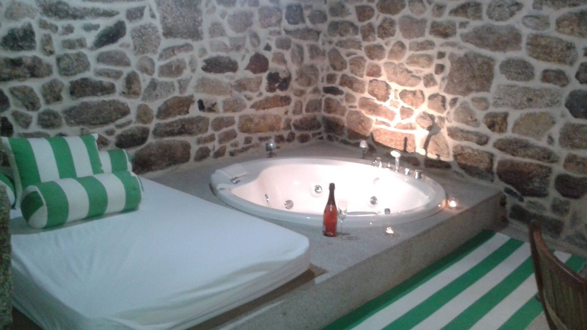 Arnoia Cottage | Renovated Stone House, in the Ribeiro region, ideal family and friends