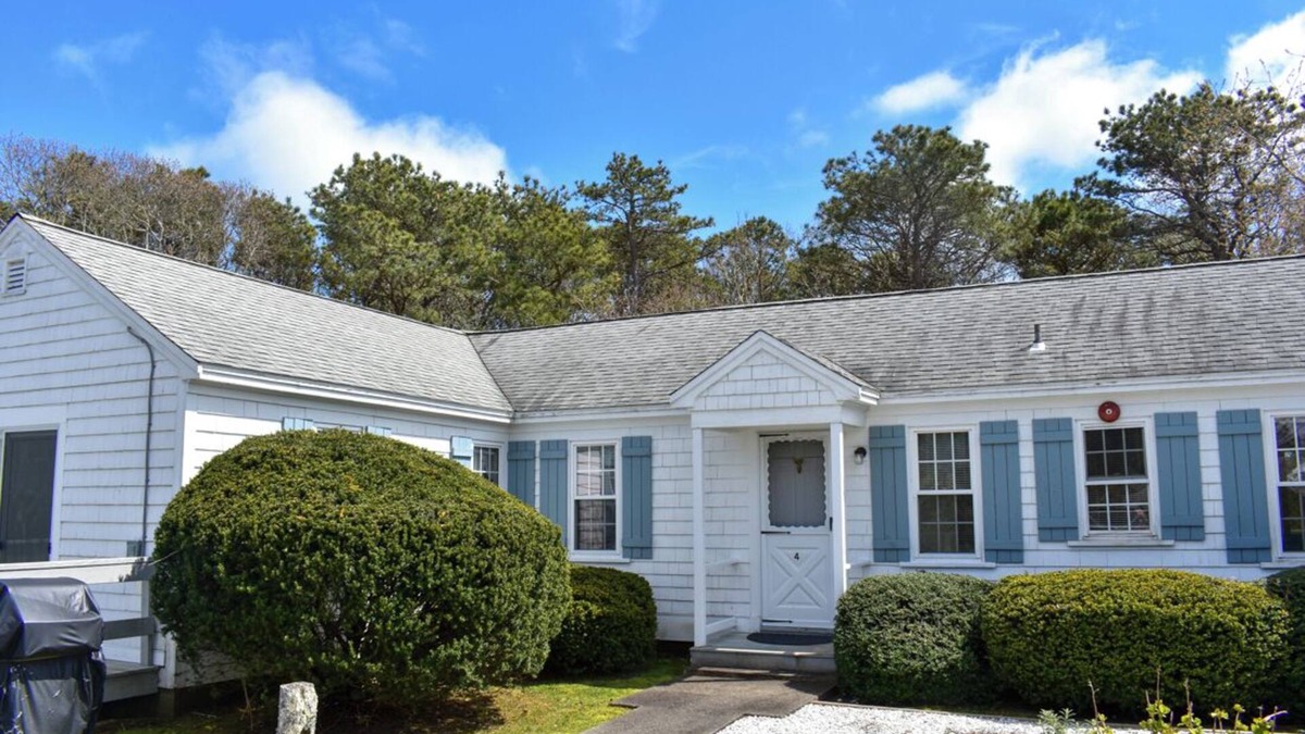 West Dennis Condo | Renovated studio condo unit, 10-12 minute walk to the beach