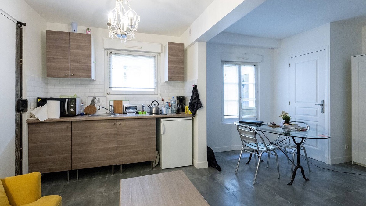 Notre-Dame Apartment | Renovated studio, comfortable, quiet, downtown, 10 'walk from the castle
