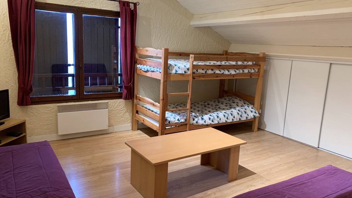 Allos Apartment | Renovated studio of 30m2 with independent kitchen
