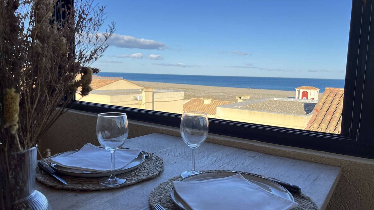 Port Leucate Villa | Renovated T3 Villa, 4 pax, sea front, AC, WiFi, Port Leucate