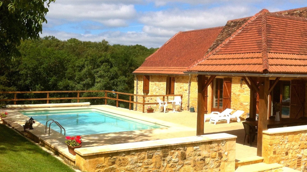 Gourdon House | Renovated Traditional Stone House With Private Salt Water Pool