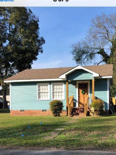 Rome House | Renovated turn of the century downtown cottage
