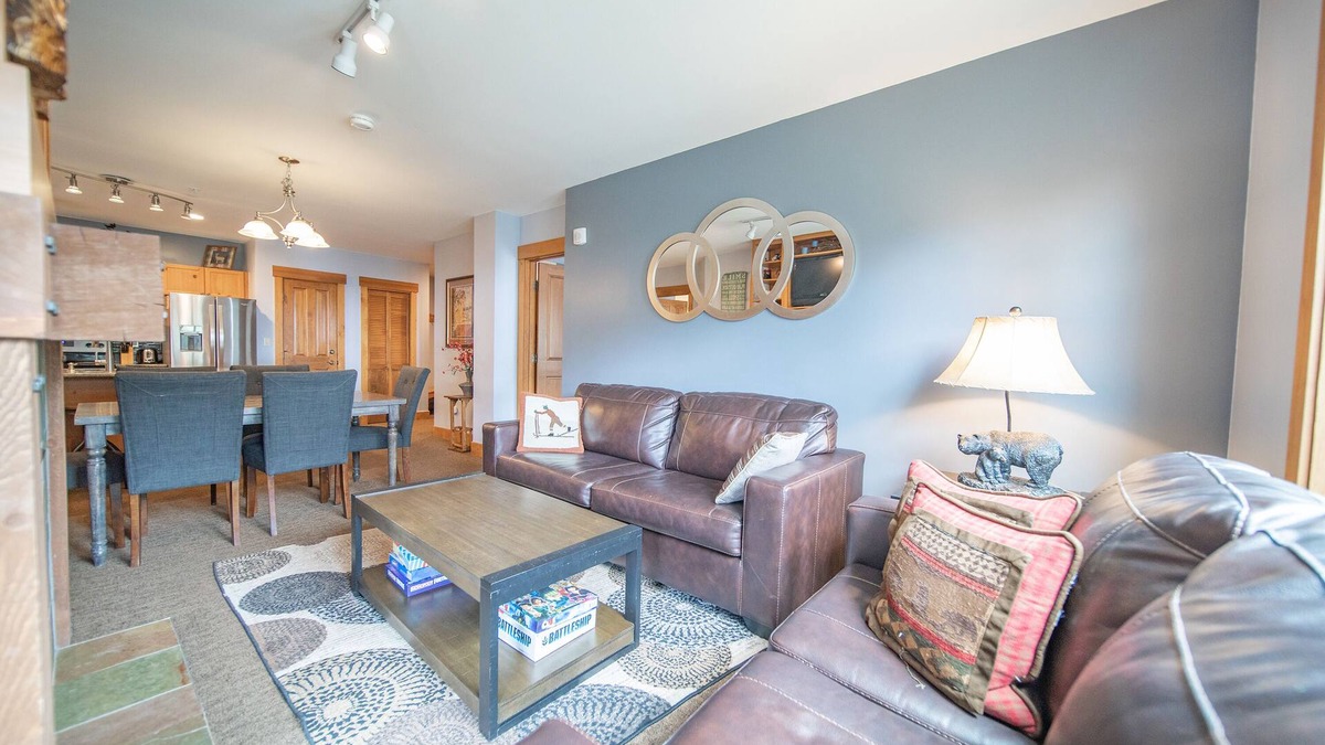 River Run Condo | Renovated & Warm Unit, Close to The Slopes!