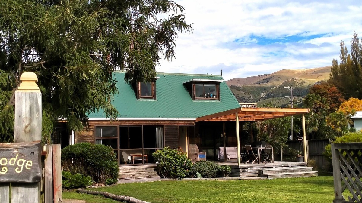 Christchurch District House | Renovation completed WOW Winter Special $200 night.Labour & show wkd avail now