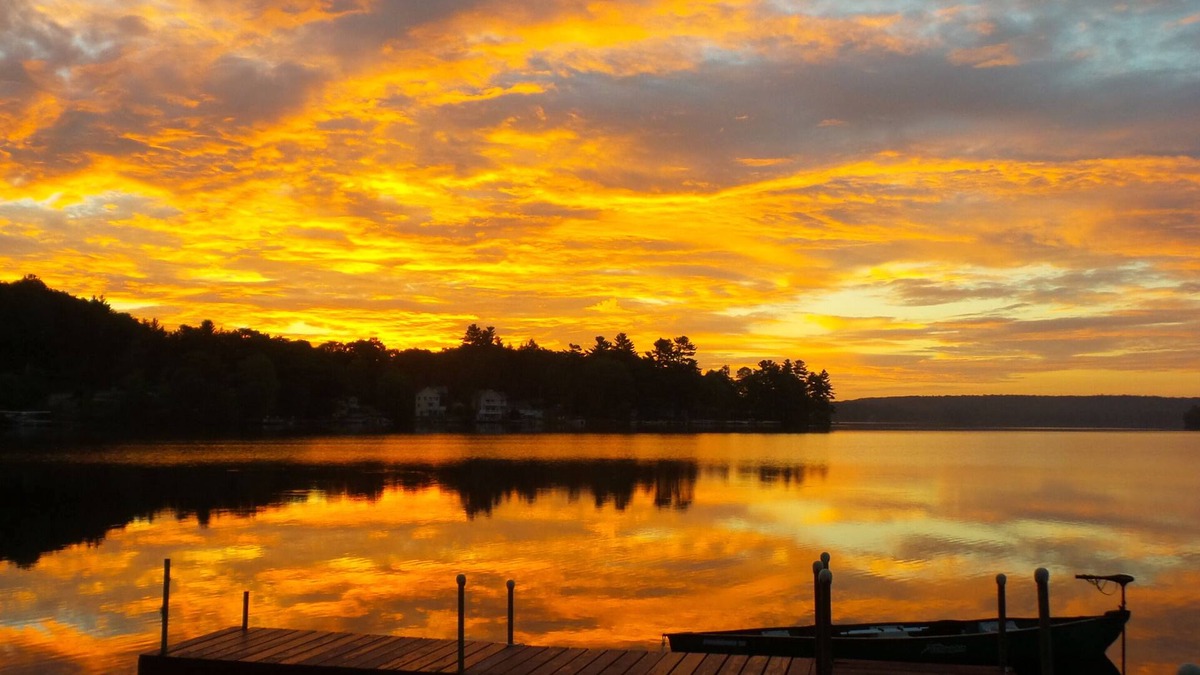 Northwood Cabin | Rent a log home on a private peninsula on Northwood Lake. Enjoy Paradise!