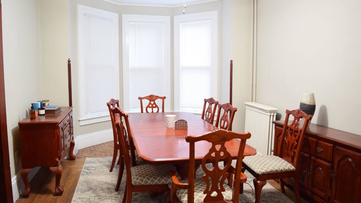 Middletown Apartment | Rent A Room In This Spacious Victorian