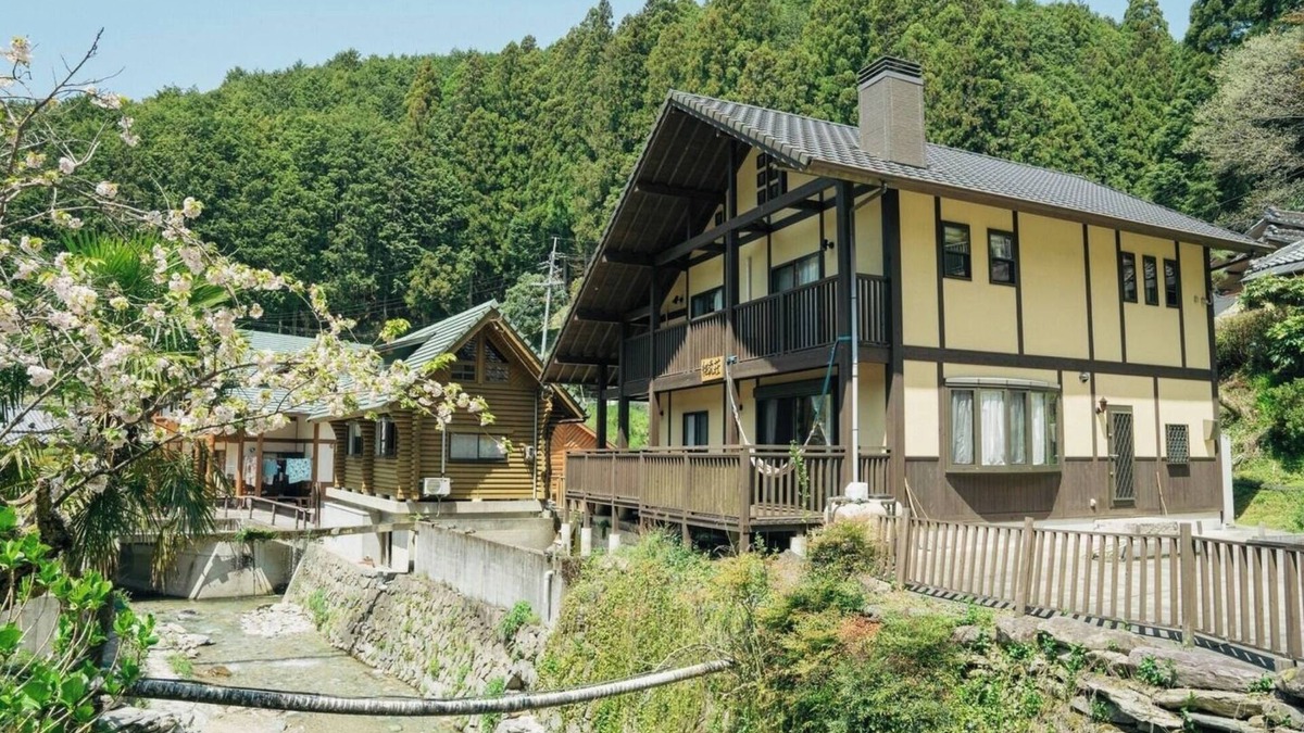 Kinokawa Cottage | Rent a spacious log house for yourself Enjoy a co/Kinokawa Wakayama