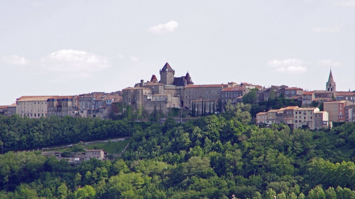 Aubenas Apartment | rent for holidays T2 new 2015 fully equipped in beautiful country views