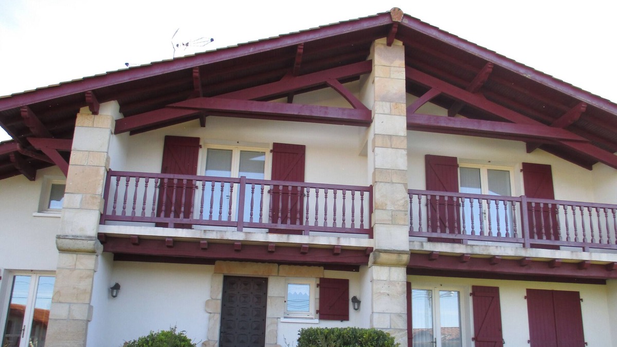 Ascain Ski Chalet | Rent House, near the Sea and Mountain in the city of Aquitaine