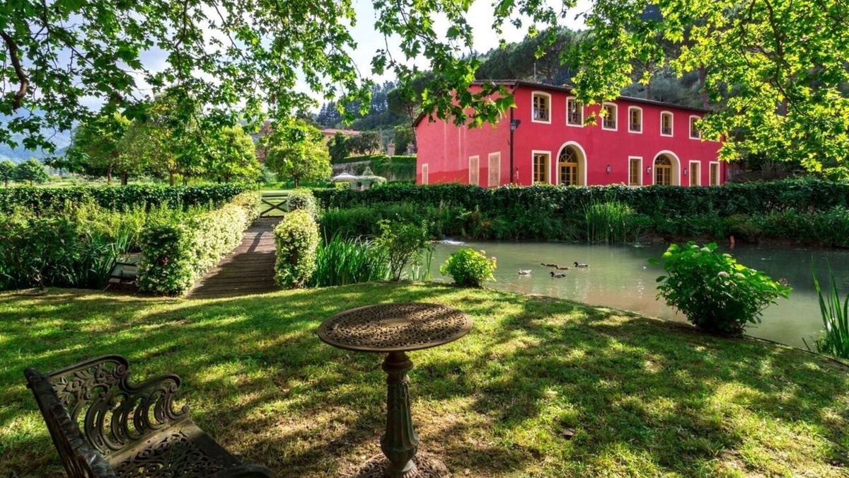 Badia Cantignano Villa | Rent luxury villas in Vorno