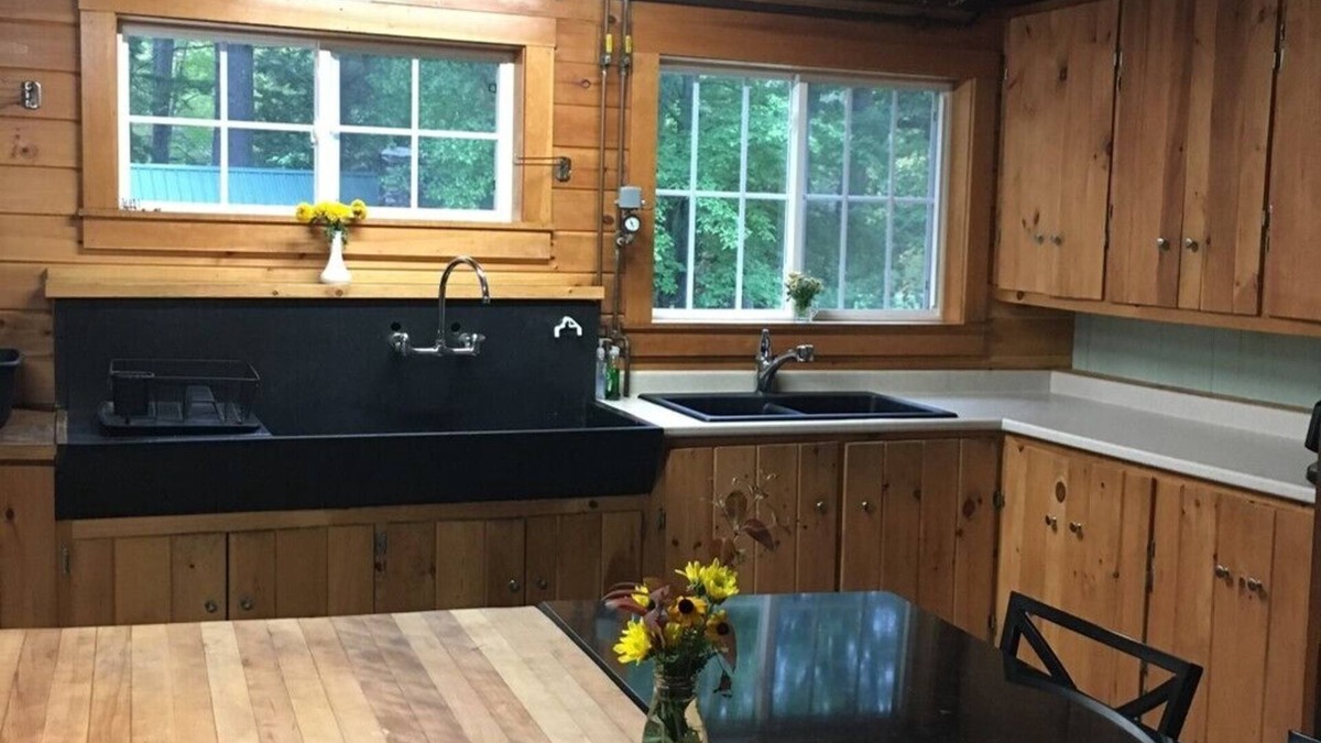 East Hancock Cabin | Rent the Lodge and our property for your family reunion, wedding, or group event