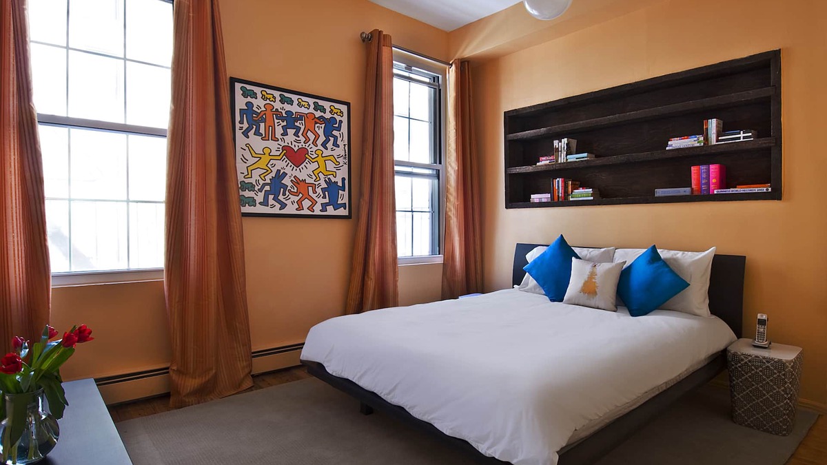 Ukrainian Village Apartment | RENT Weeks of XMAS New Year Eve 2023 Lux 2 br Apt SOHO/LES/E Village
