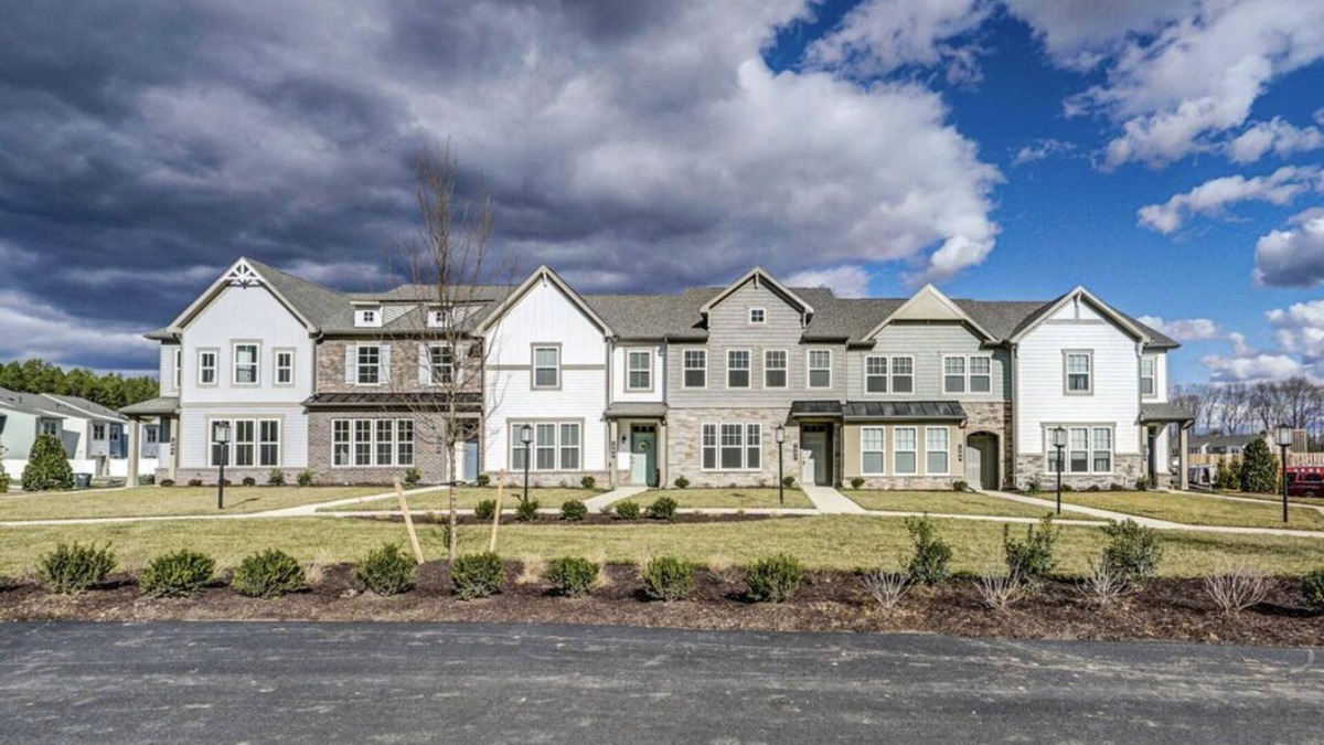 Glen Allen House | Rent your next stay in an award winning family designed master planned community